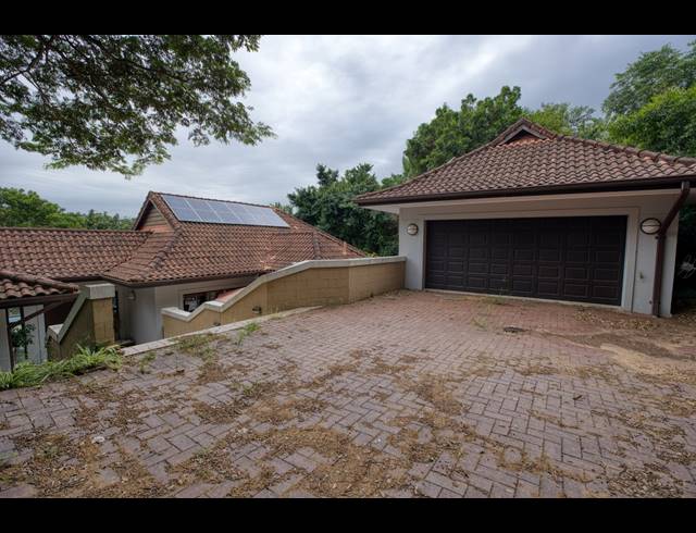 5 BEDROOM HOUSE TO LET IN ZIMBALI ESTATE